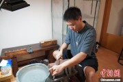 灌南成都“90后”小伙“十年磨一剑”：从爱好者到守艺人 传播中国文化